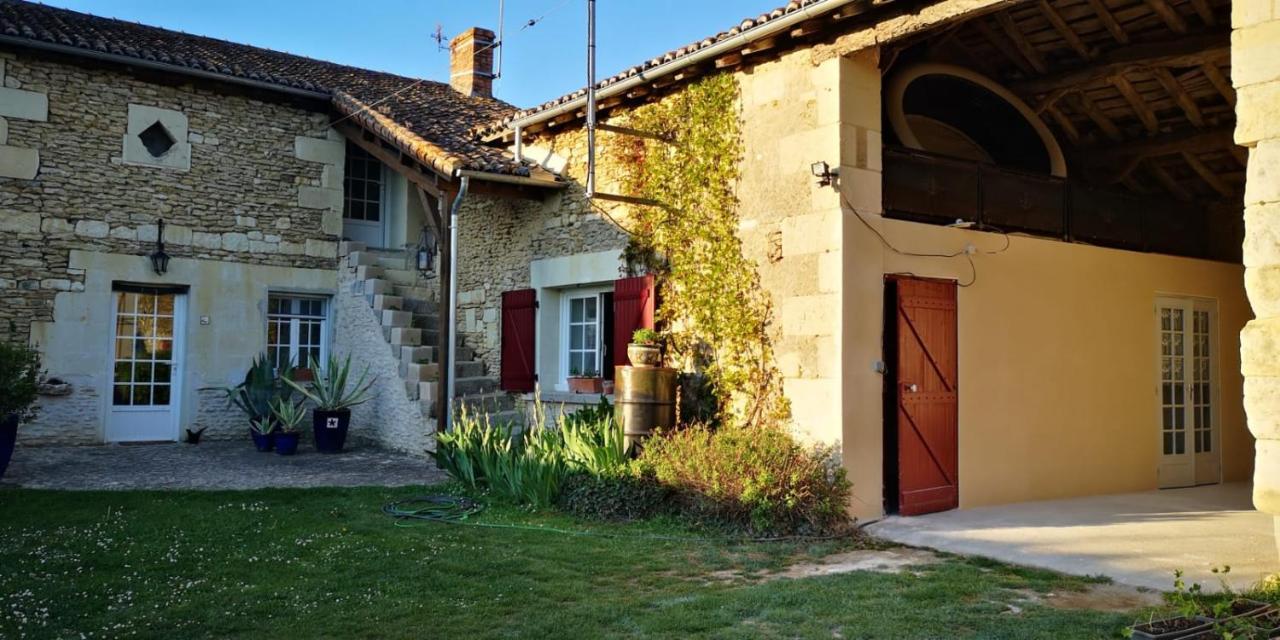 Апартаменти La Ferme Du Grand Bois Mouterre-Silly Екстер'єр фото